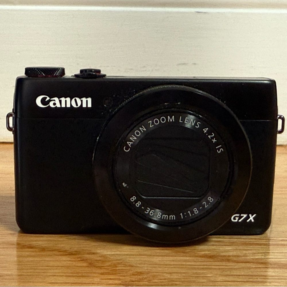Canon G7 X Digital Camera